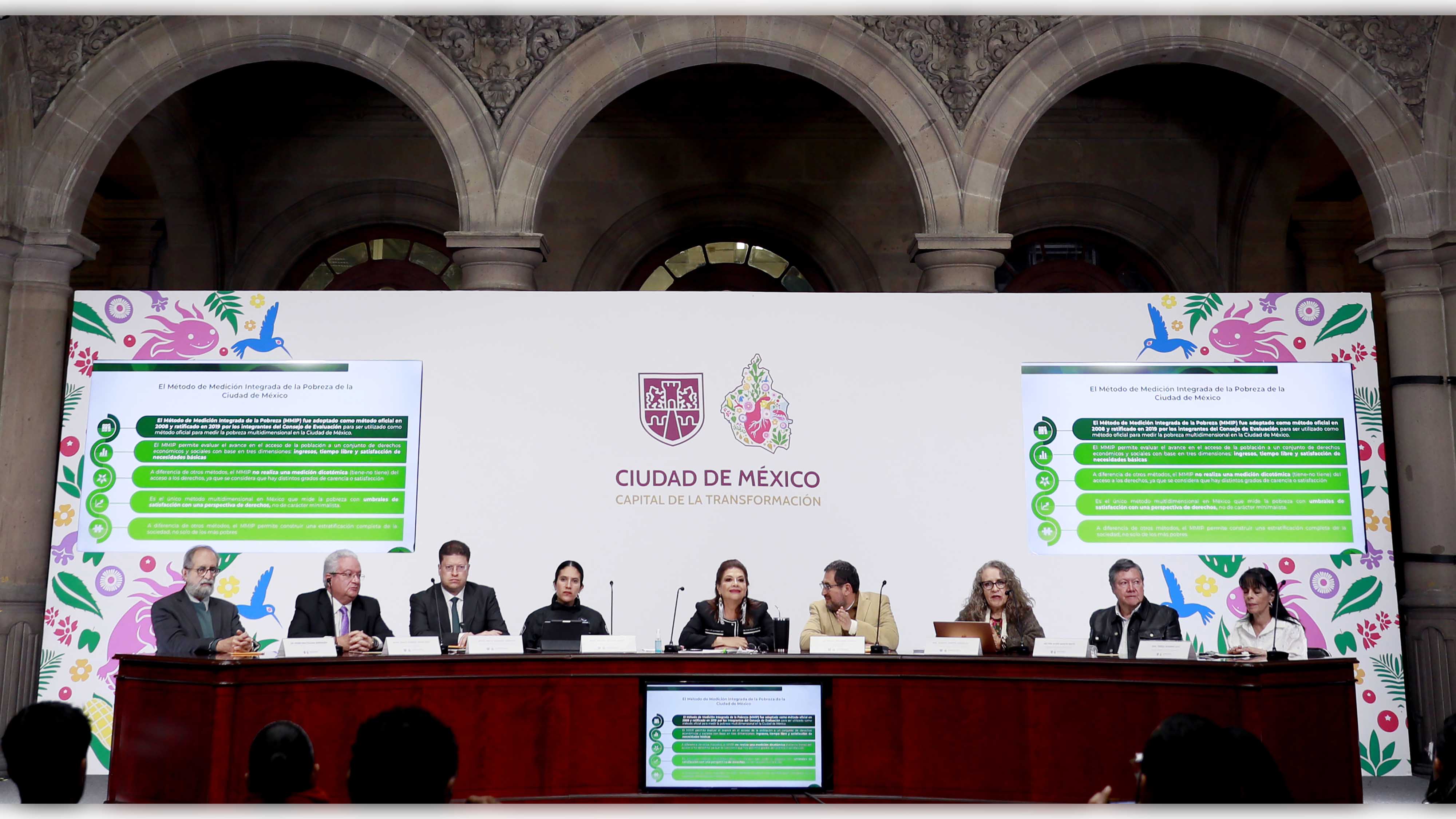 Conferencia de prensa 4nov 02.jpg