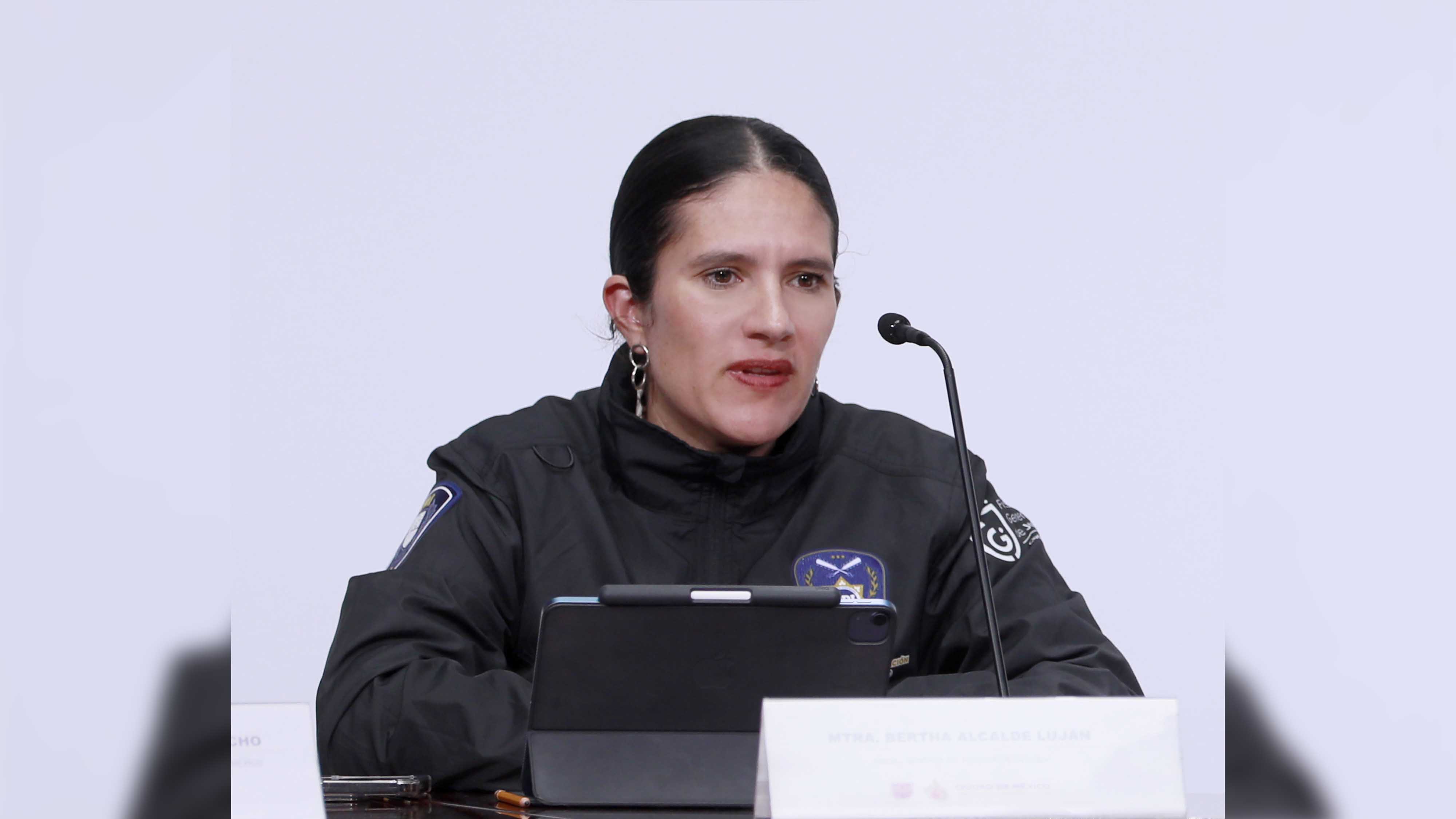 Conferencia de prensa 4nov 04.jpg