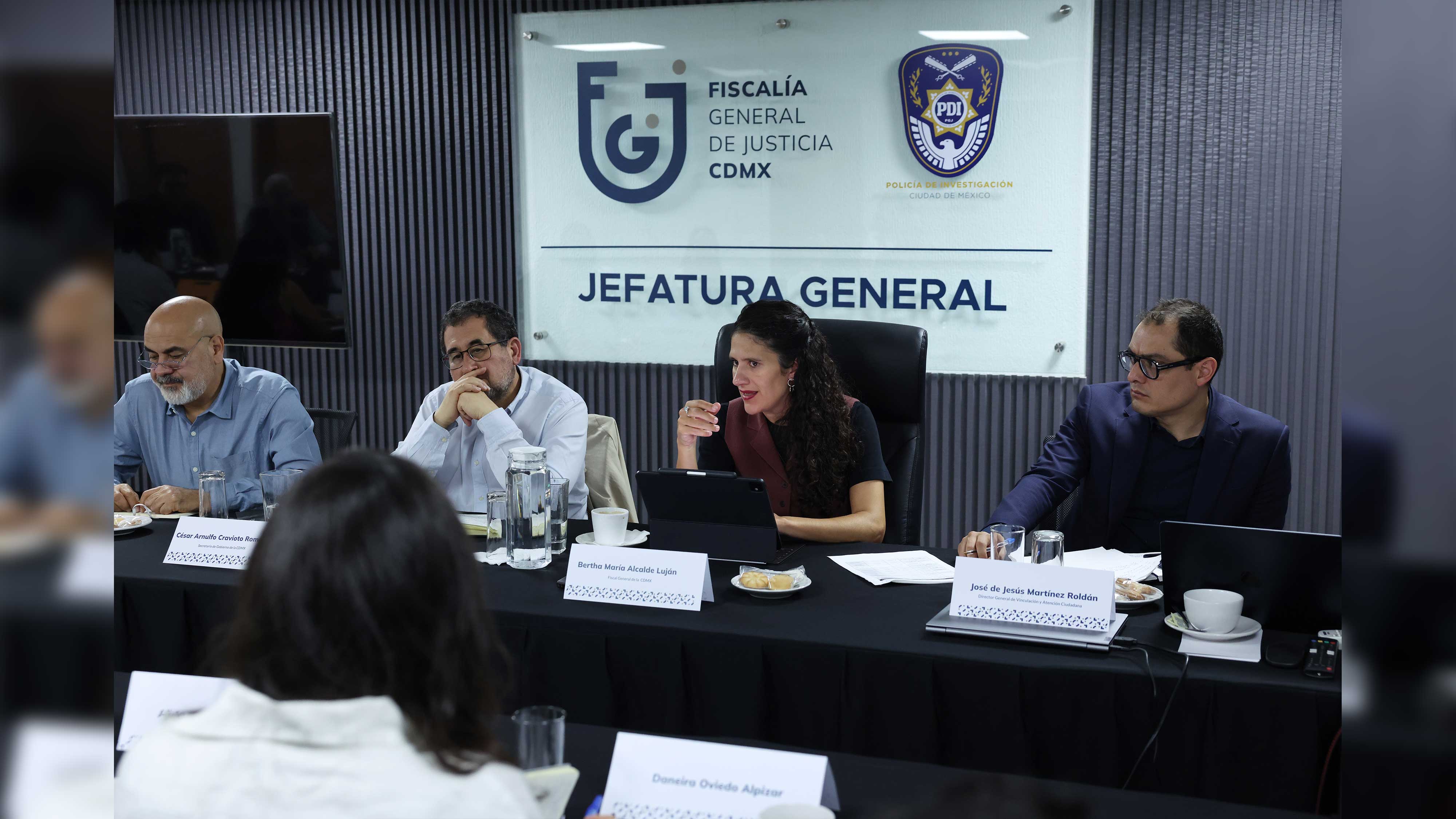 FGJCDMX Reunion Victimas Despojo 011.jpg